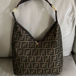 Fendi zucchini v cut purse